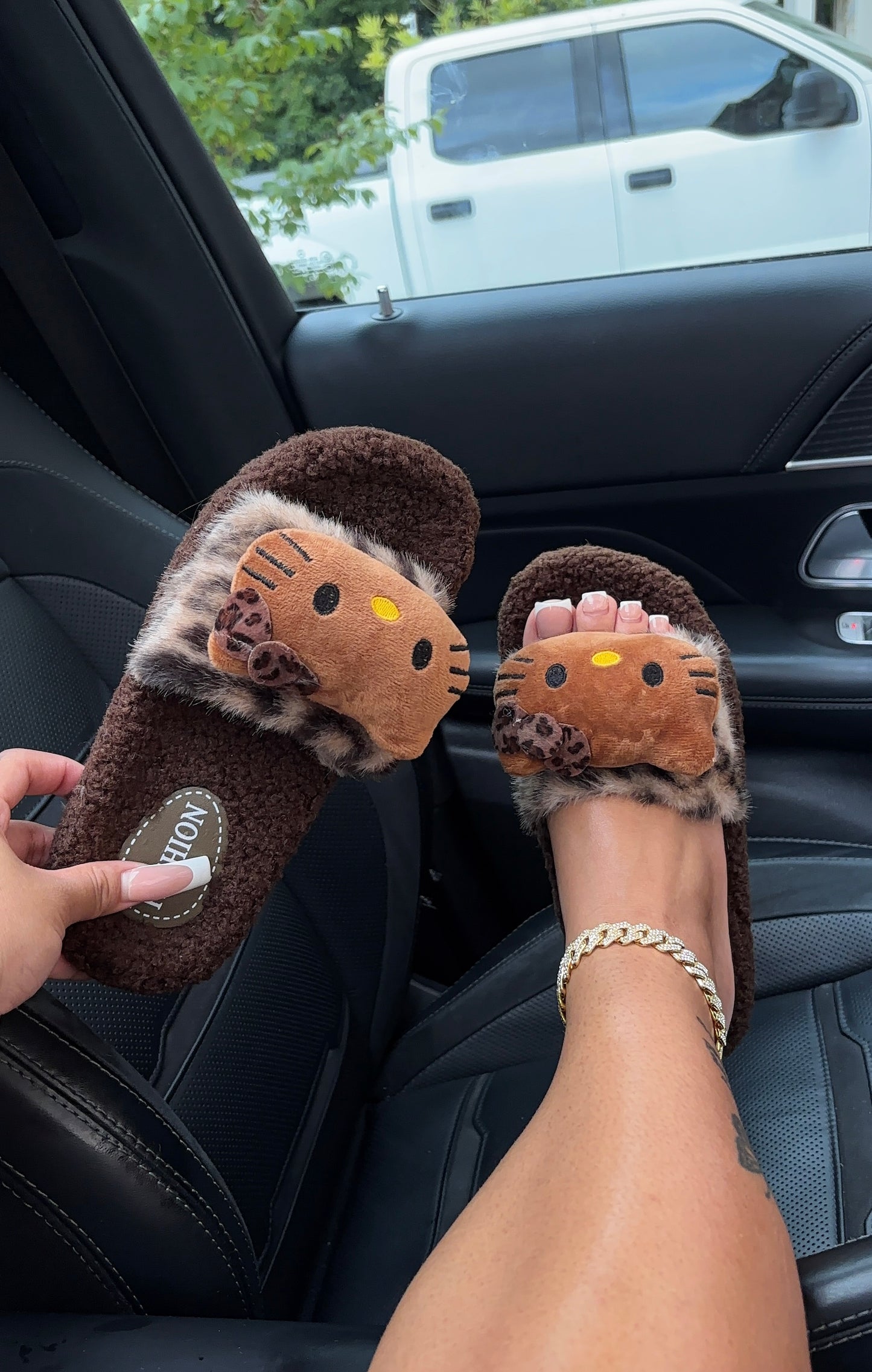 Hello Kitty House Slippers