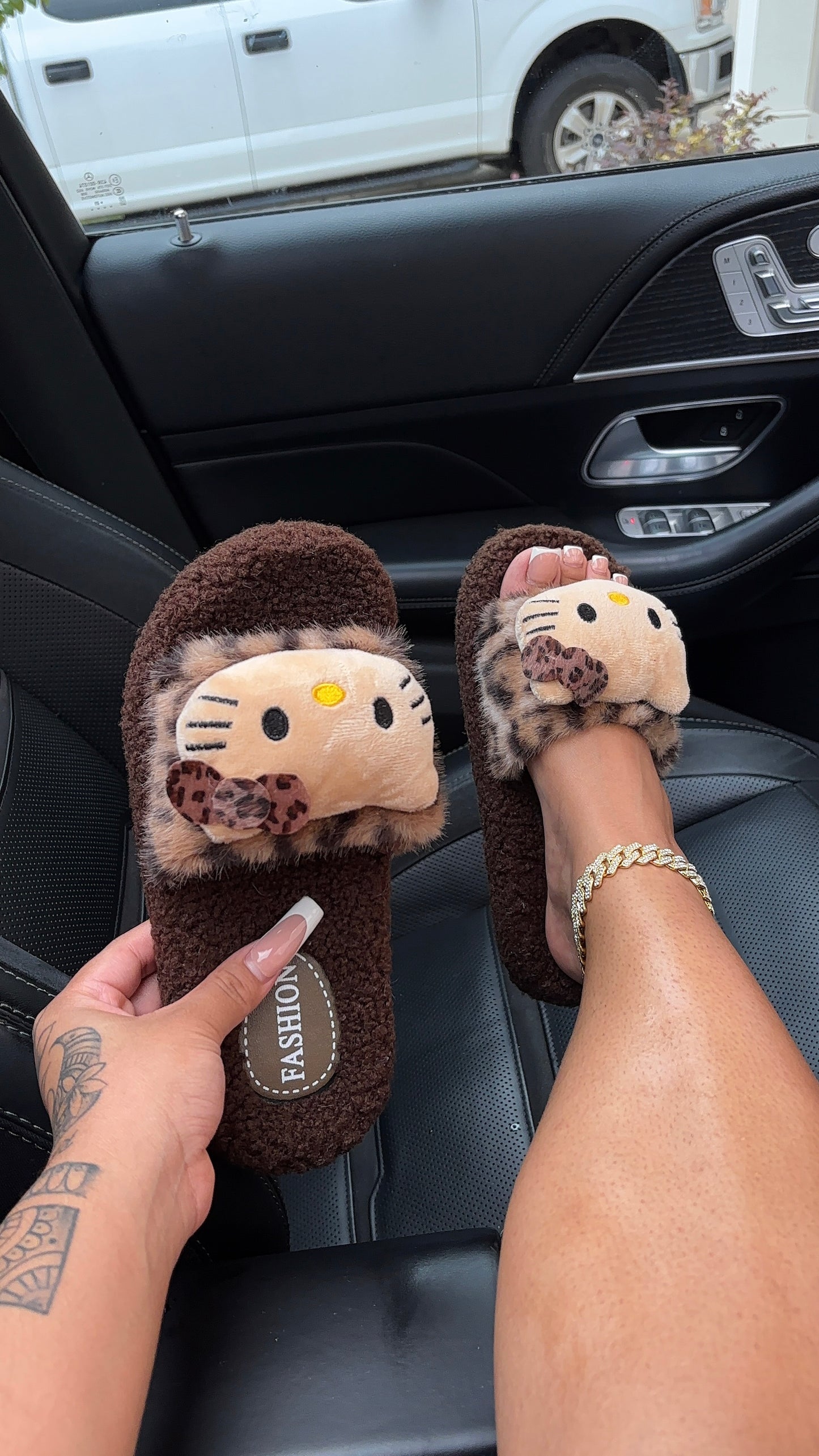 Hello Kitty House Slippers
