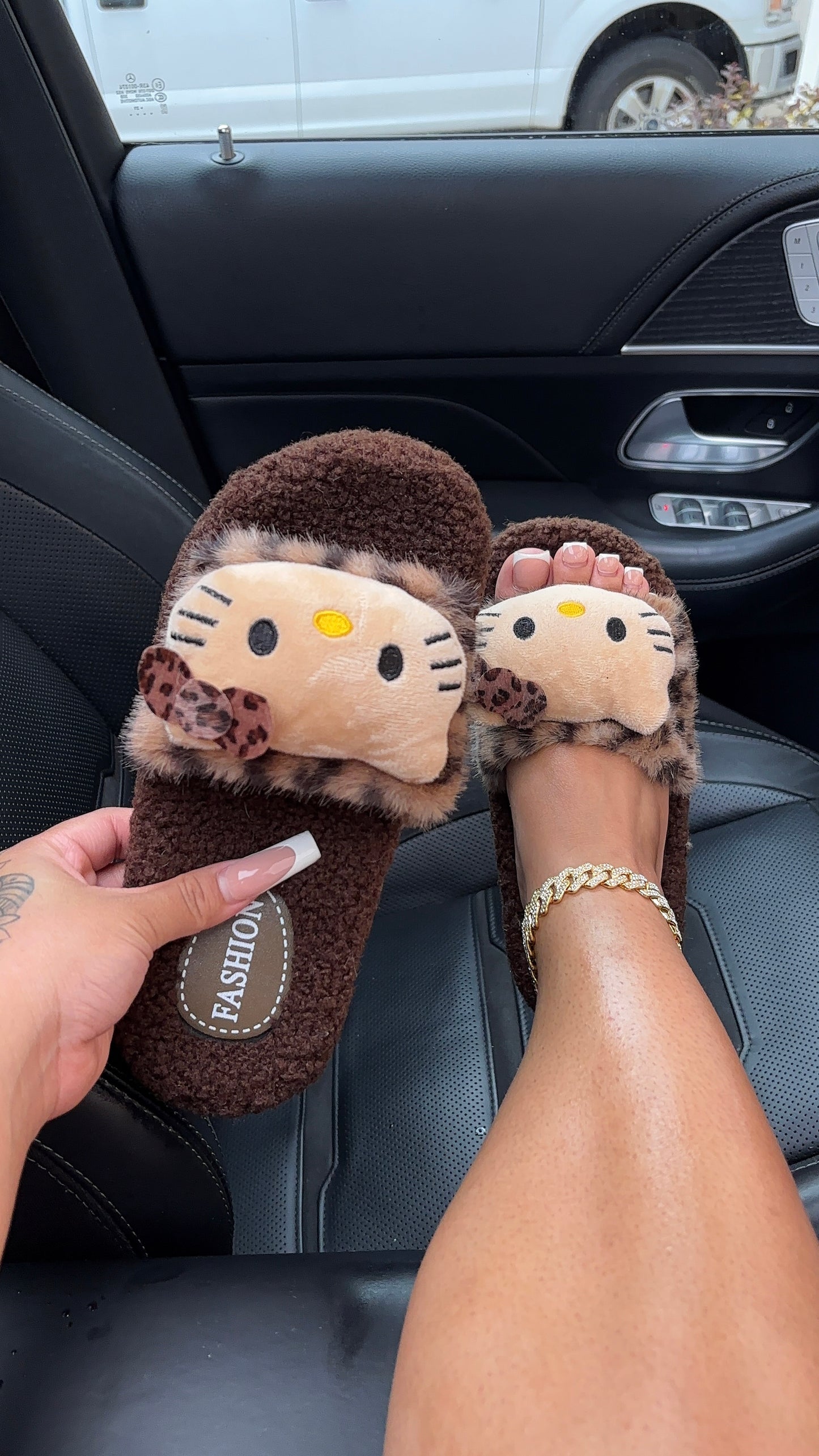 Hello Kitty House Slippers